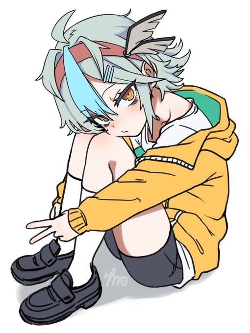 よそのこに、スパッツパーカーを着せたいラフです、。 