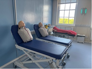 LancsHealthAcad's tweet photo. Exciting news! π Our Education Team now has clinical skills labs at Preston Business Centre π©Ί
Theyβre training Uni of Bolton students & Practice-Based Pathway nurses in real-world skills.
Read more π
Next PBP intake: 9 June 2025
π© Study.Nursing@lthtr.nhs.uk
#Nursing #LTHTR https://t.co/xMlhMWcKDW