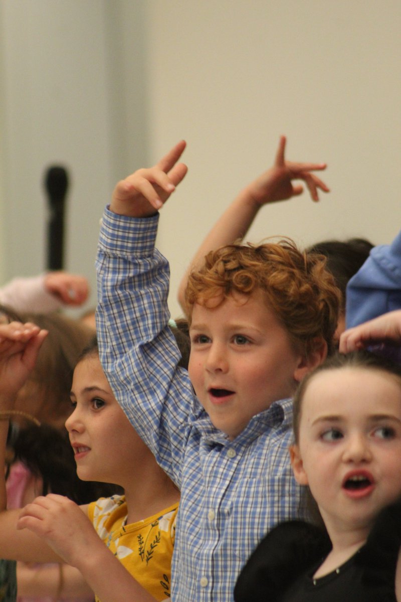 Thank you to Music Teacher Greg DiMiceli who led our BMPRSS Kindergartners during their "Spring Sing!" Students sang and giggled and delighted the audience with some Bluebird favorites!