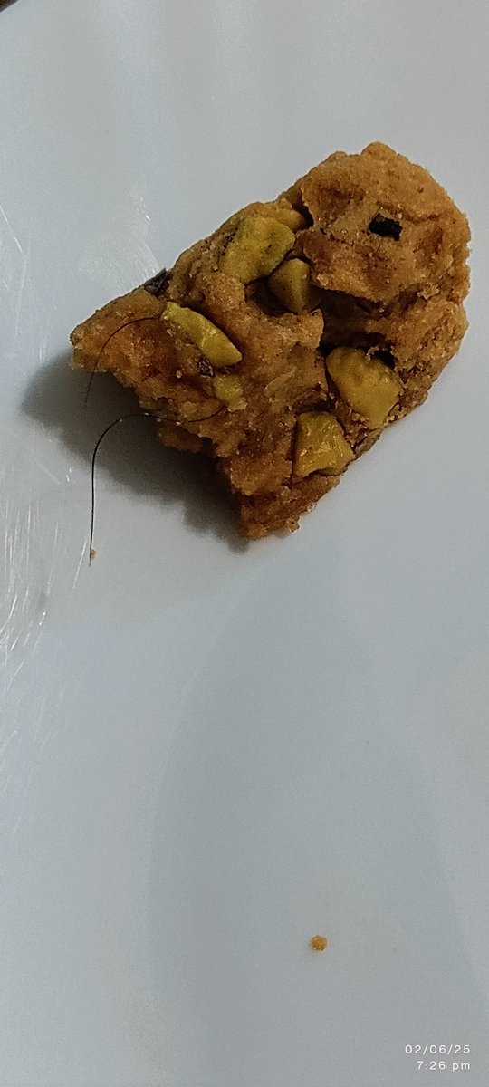 sonaldave172's tweet photo. @AnandSweetsIn , You Broke My 20 Years Of Trust On Your Product. @AnandSweetsIn today my trust shattered into pcs while eating your signature "PISTAMIKA" bought from Sarjapur Road Bangalore I found human hair in it batch:TC2502
#anandsweet #Bengaluru #Food  #consumerRights https://t.co/3EZd5xhTjE