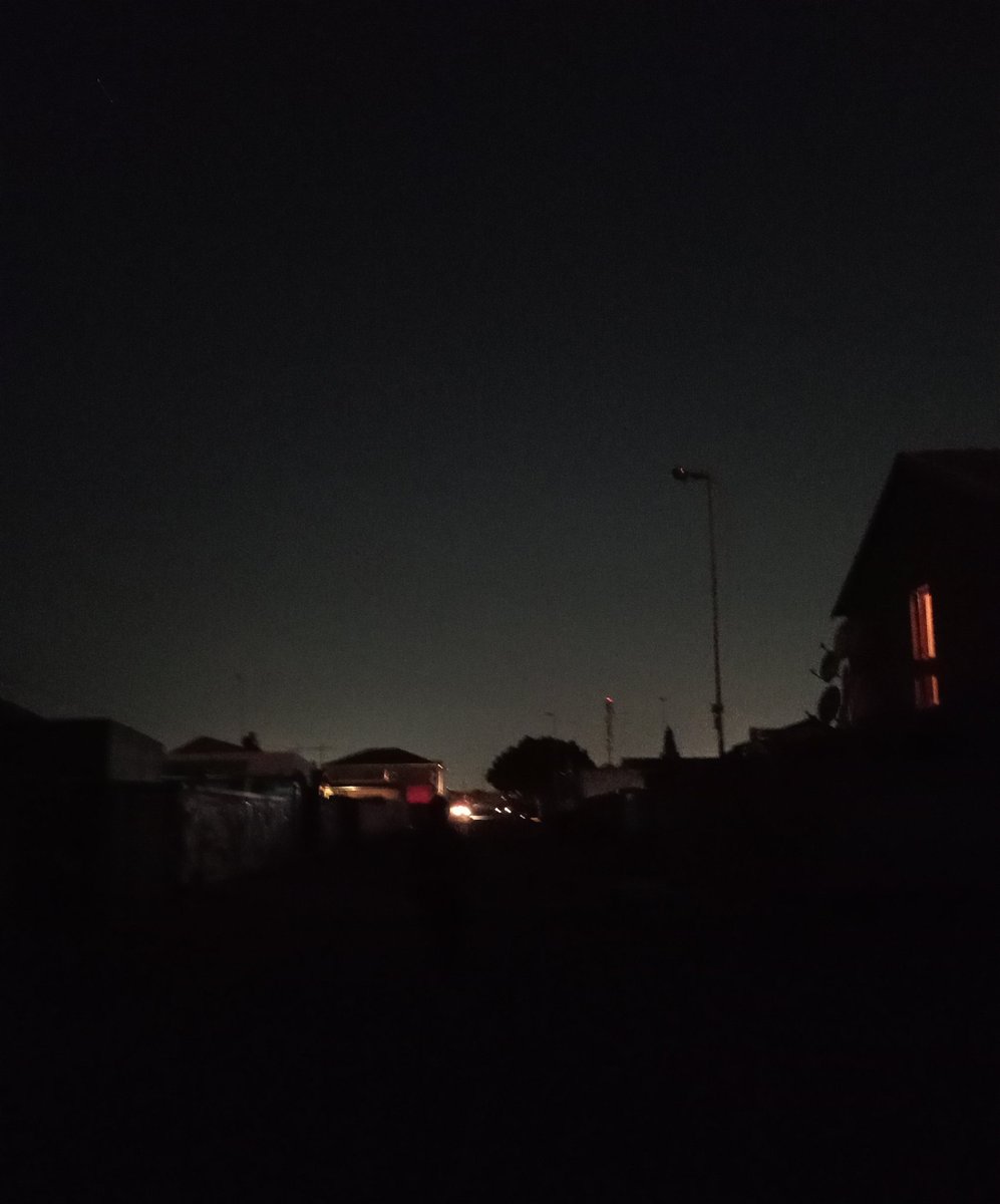 Benson67204944's tweet photo. @Powerfm987 @Thabisoo @Fifi_CM Bra T this is Hospital View in Tembisa under City of Ekurhuleni we reported an Apollo and streets light that are not working but they never came since on 21 May 2025 #PowerDrive @City_Ekurhuleni https://t.co/mR4FyOcjOv