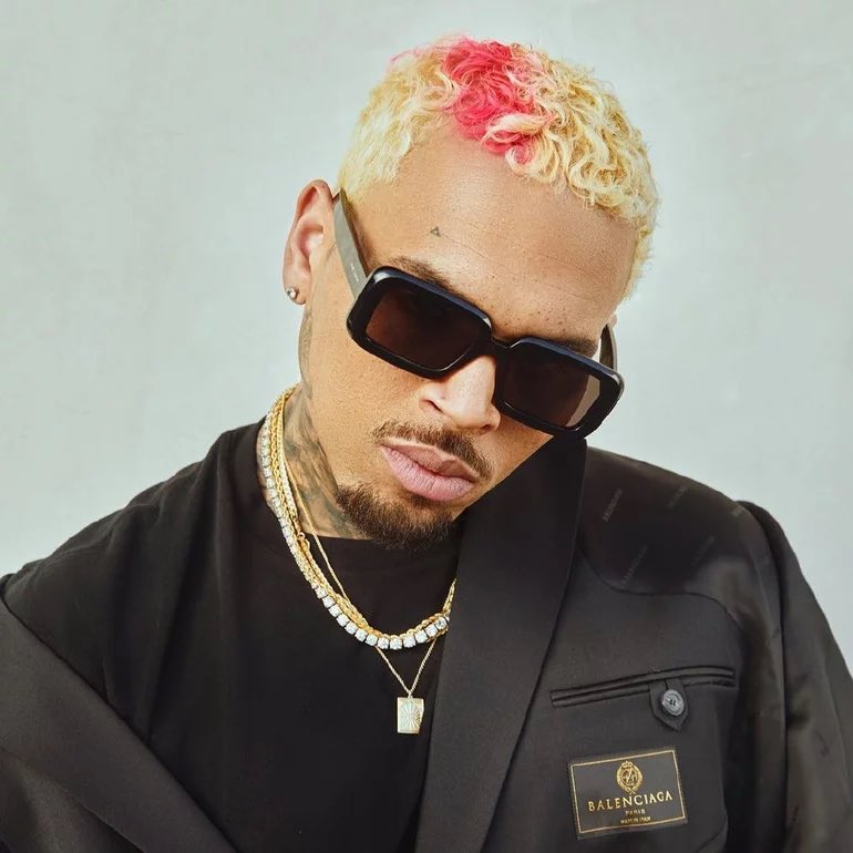 TheePopCore's tweet image. Chris Brown has surpassed 3 BILLION streams on Spotify in 2025 so far. 

— It is his biggest streaming year ever on the platform.