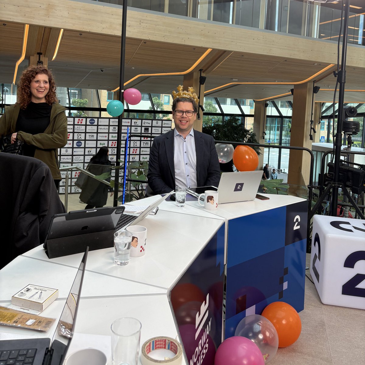 Hurra for <a href="/gmjlh/">Jon Ludvig Hammer</a>! I bursdagsgave får han toppoppgjør mellom nummer en og nummer to i verden: Carlsen vs Nakamura. Vi sender bursdagsfeiring og sjakk fra 16.30 på TV 2 Sport 2! #2sjakk