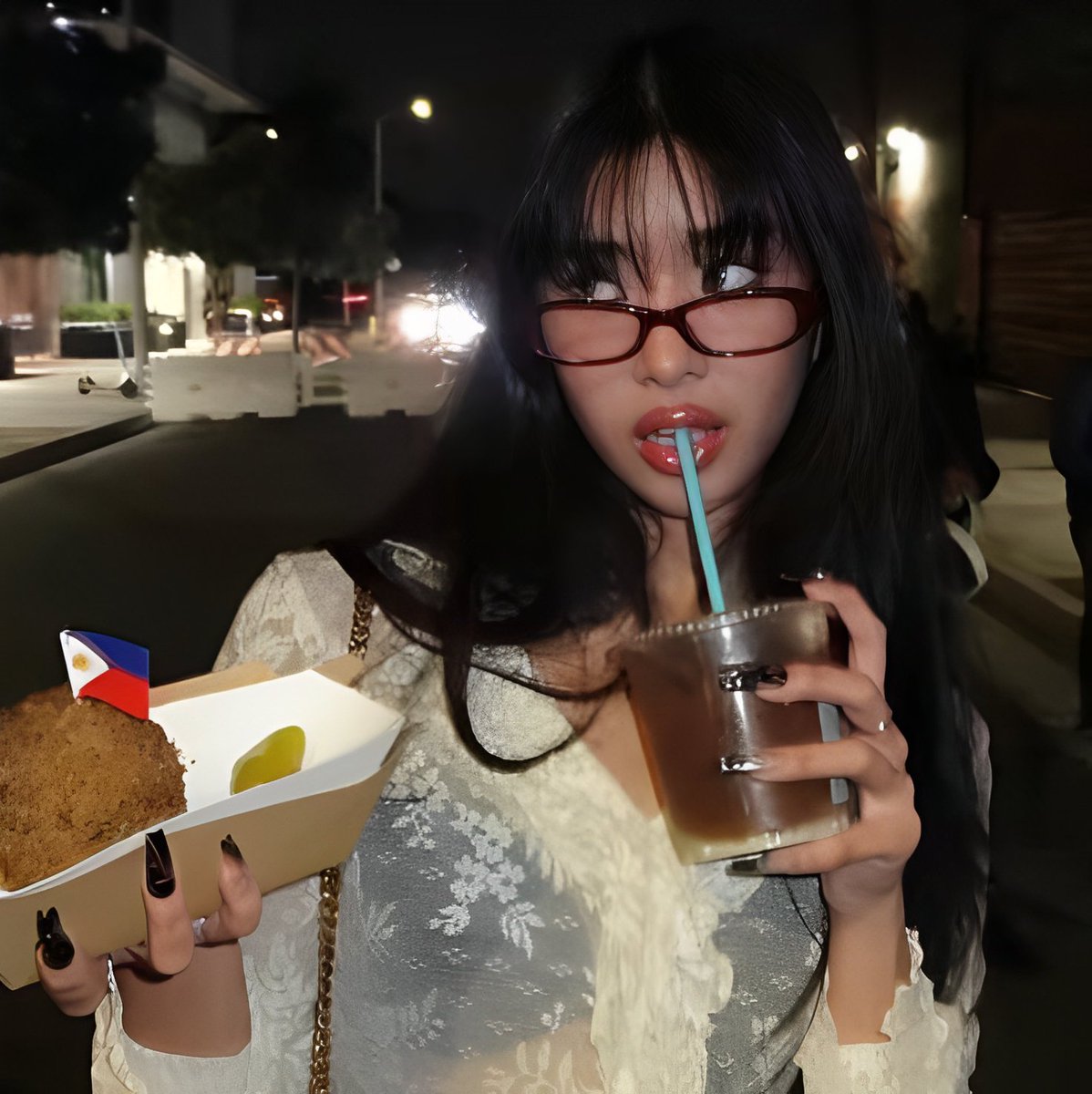 llassegar's tweet photo. "makan enak kita"               " bah enak kali nih orang" https://t.co/O9hv7me573