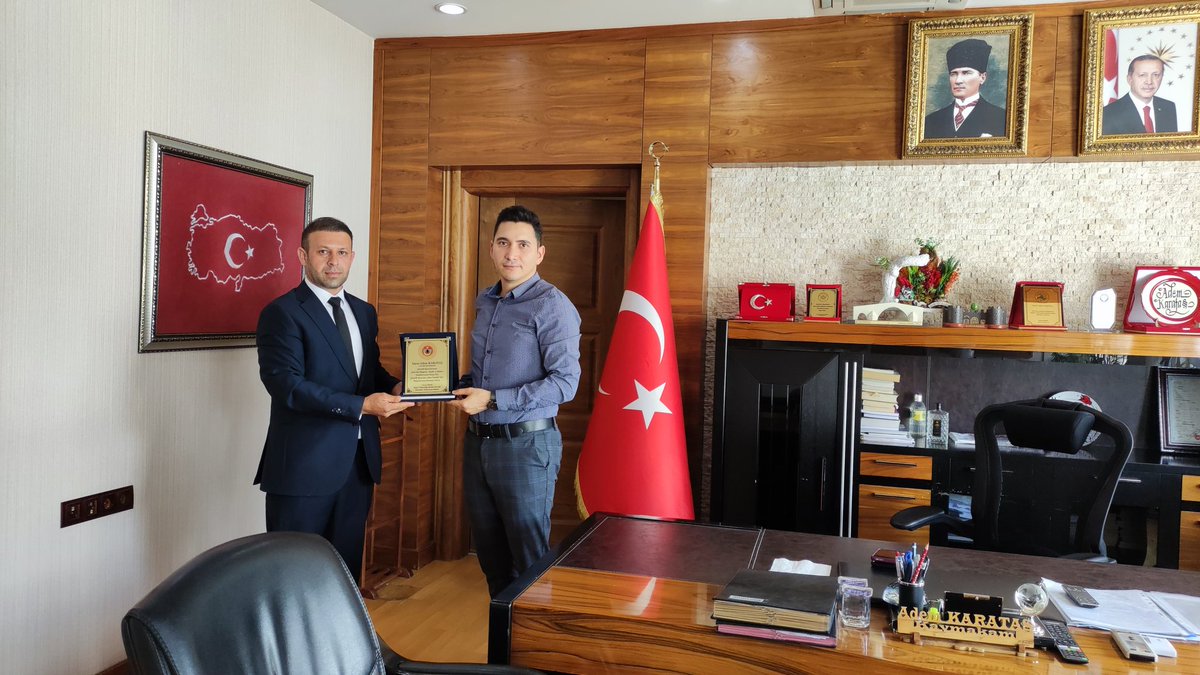 Turan ÖNER (@turanoner_21) on Twitter photo 📍ÇERRMİK Kaymakamımız Sn.Adem KARATAŞ Beyi ziyaret ederek Güvenlik Korucularımıza göstermiş olduğu maddi ve manevi desteklerinden dolayı tüm Güvenlik Korucularımız adına teşekkürlerimizi ilettik. Misafirperverliği ve muhabbetti için ayrıca teşekkür ederim.
<a href="/AliYerlikaya/">Ali Yerlikaya</a> 📍ÇERRMİK Kaymakamımız Sn.Adem KARATAŞ Beyi ziyaret ederek Güvenlik Korucularımıza göstermiş olduğu maddi ve manevi desteklerinden dolayı tüm Güvenlik Korucularımız adına teşekkürlerimizi ilettik. Misafirperverliği ve muhabbetti için ayrıca teşekkür ederim.
<a href="/AliYerlikaya/">Ali Yerlikaya</a>