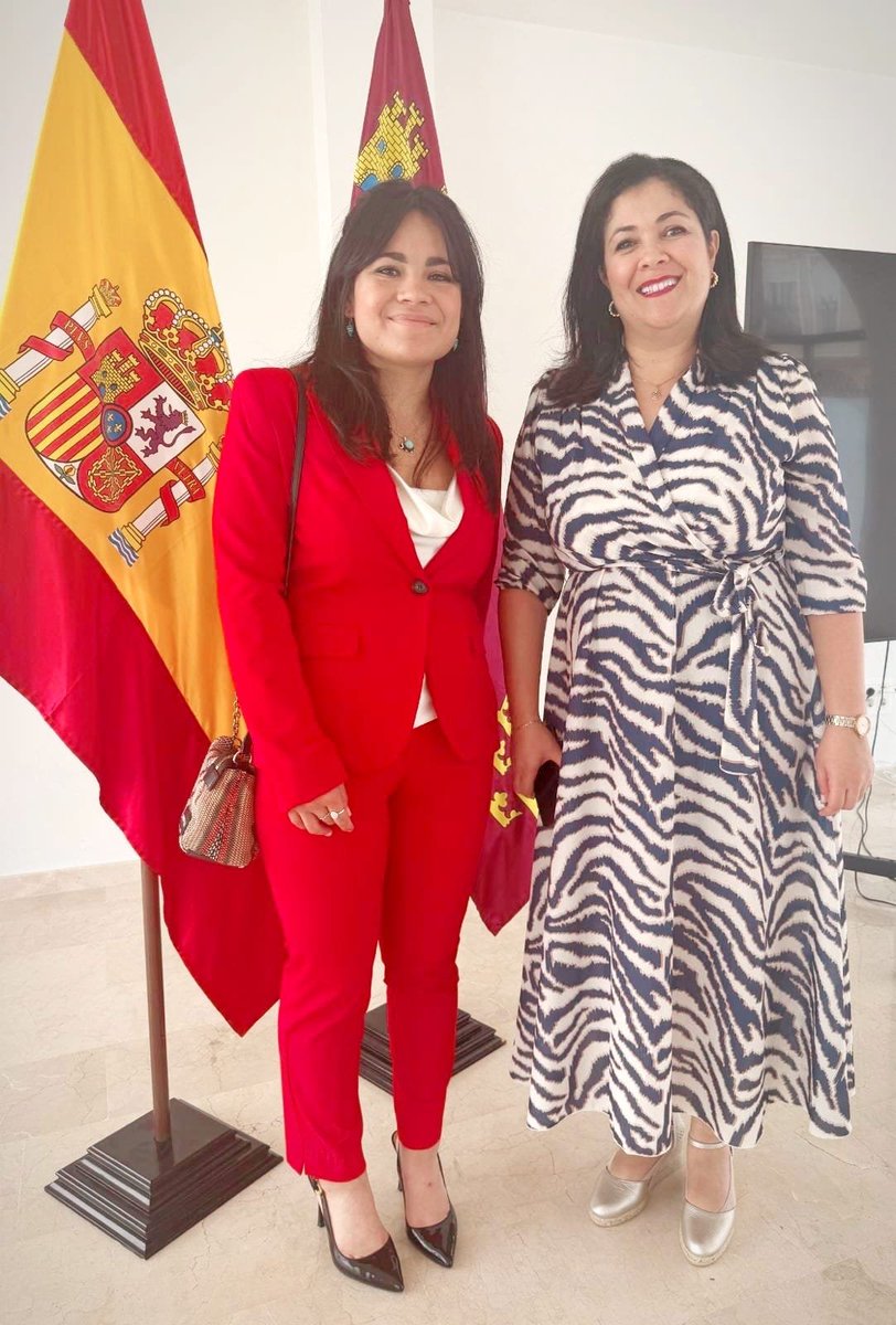 La Cónsul General Dña. Sanaa Merouah,ha asistido hoy 2/6/25 a la presentación de la nueva Cónsul Honoraria,la Sra. Valeria Bernal López. A este acto han asistido los miembros del cuerpo consular acreditados en la Región de Murcia y les representantes del ayuntamiento de SANTOMERA