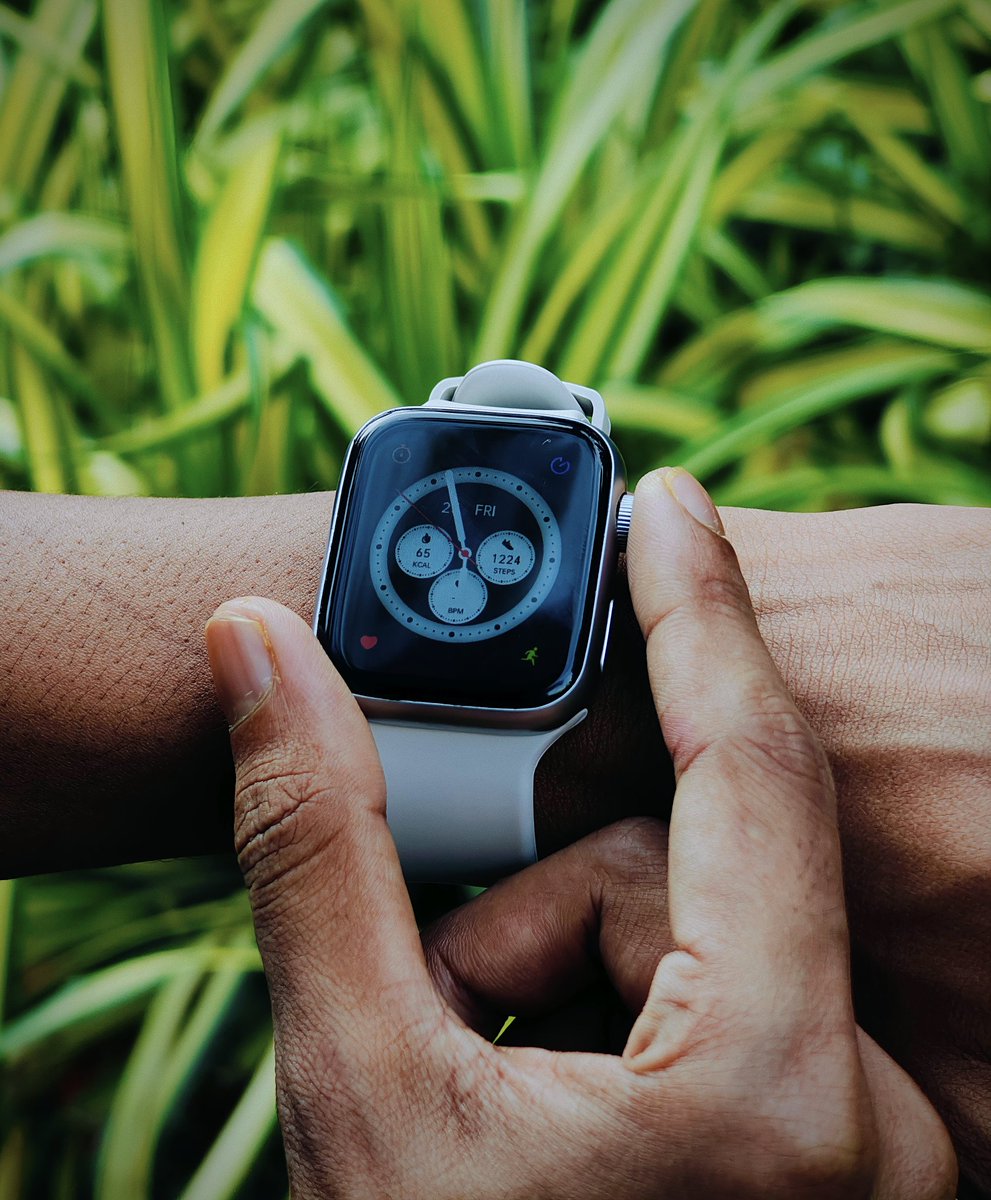 Clicksbyarijit's tweet image. Stay ahead in style and performance — MAX PRO Urbane Fit: Where elegance meets innovation on your wrist. ⌚✨ #MaxPro #UrbaneFit #SmartWearables #StyleMeetsTech
@maximawatch
#Productphotography
#Maximasmartwatch