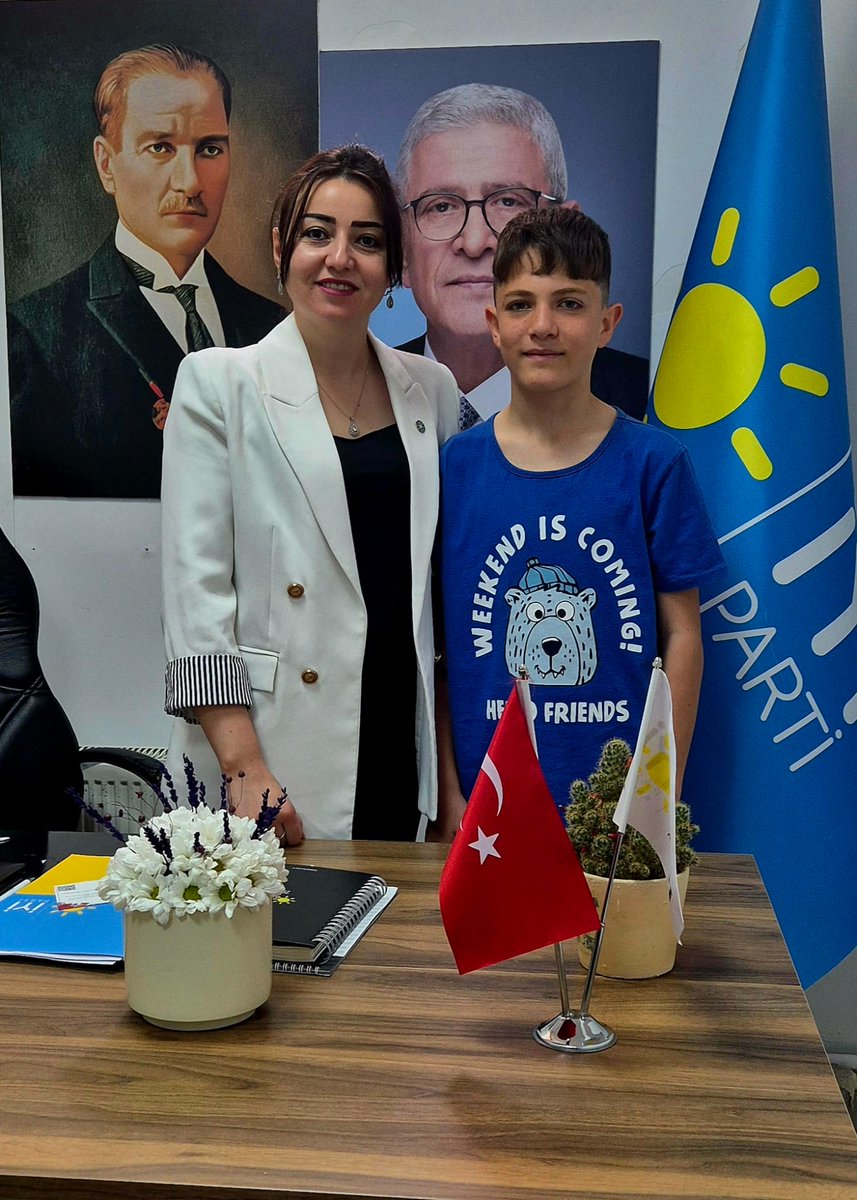 Zaman zaman bazı kareler, anın kalabalığında paylaşılmayı bekler... Ama bilinsin ki bize yolu düşen herkes, gönlümüzde ilk günkü yerini korur.

Bir çocuğun gözlerindeki umudu koruyabilirsek, sadece bir insanı değil, bir ülkenin yarınını da aydınlatırız.#GelecekÇocuklarda☀️🇹🇷