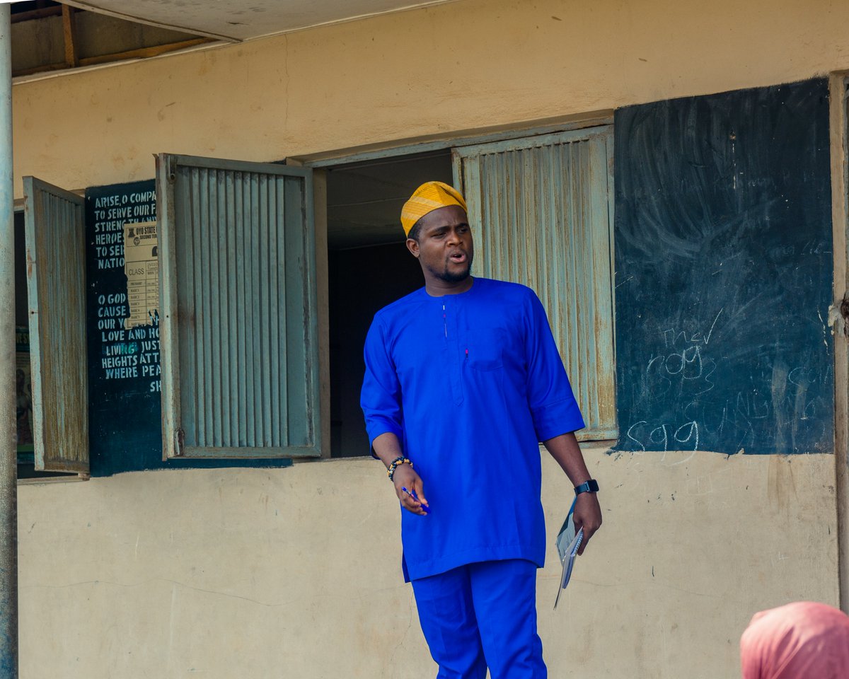 SoTemitope's tweet photo. May Dump? Let's have it. 
I had two impactful events in May; Children's Day Celebration and Village Outreach. Here are the highlights in pictures. Other details can be found here
https://t.co/D1oiNnaXYu

https://t.co/eCQlCXj7FW https://t.co/qQMoSM2xin