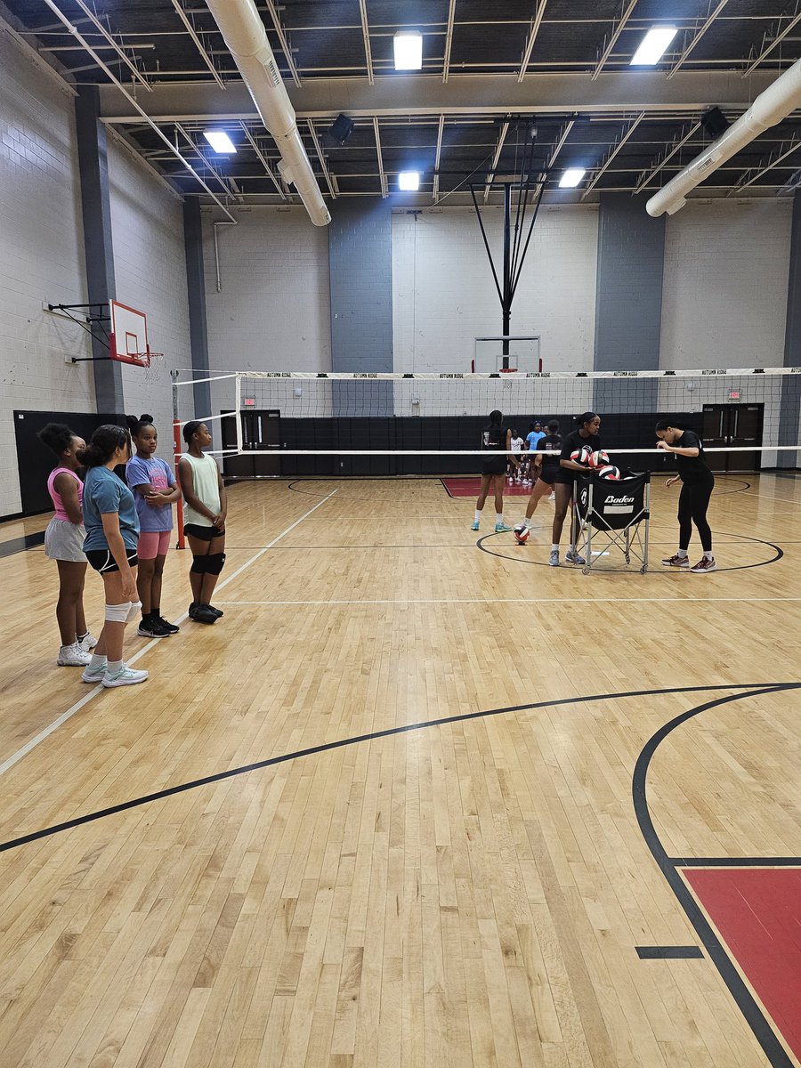 Day 1 of #FeedTheCreek Volleyball Camp is underway!  <a href="/WMSLadyLions/">WMS Lady Lions</a> <a href="/ARLadyGators/">Autumn Ridge M.S. Girl's Athletics</a>