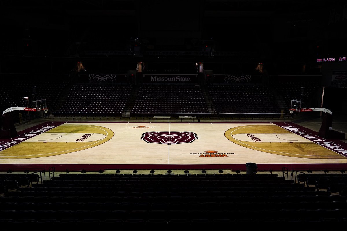 Rocking the new <a href="/ConferenceUSA/">Conference USA</a> hardwood.

#ITALLCOUNTS