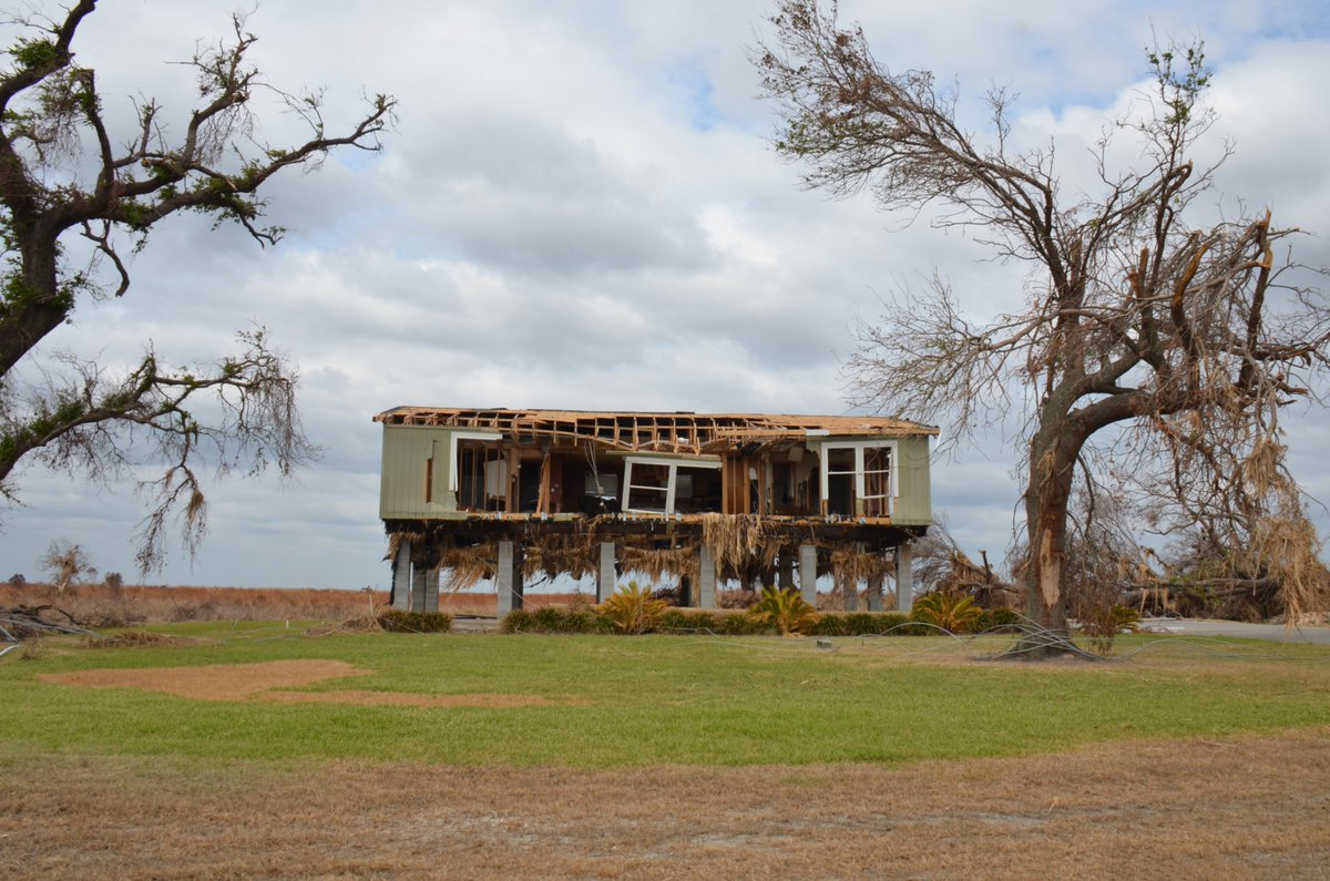 Need disaster aid info? Louisiana Sea Grant has factsheets on FEMA assistance, housing help, unemployment aid, fishery disasters &amp; more. Download now: laseagrant.org/resources/disa…