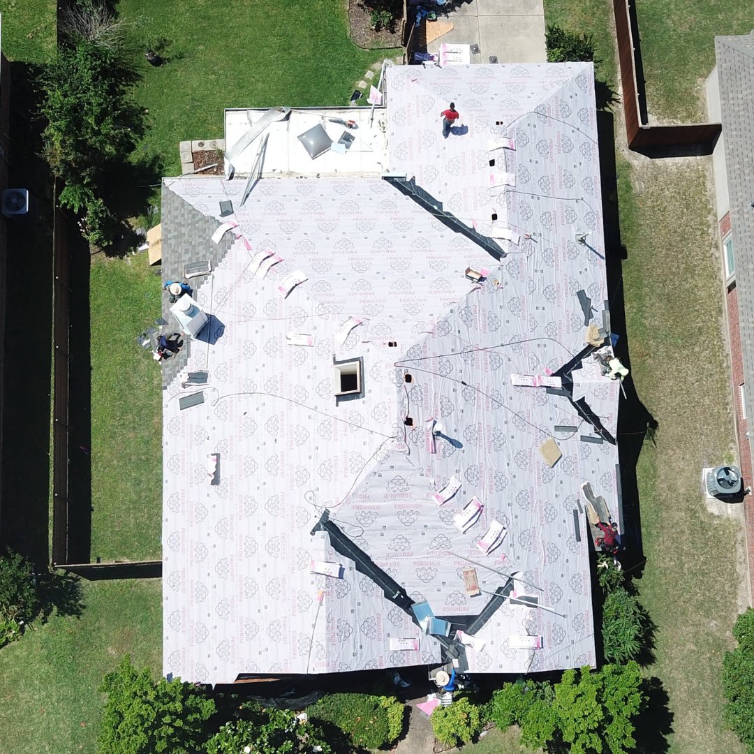 phi_dfw's tweet photo. Day 2 of National Roofing Week and we’re showing off what we do best — total roof transformations!
We don’t just replace roofs—we restore peace of mind. 📷
#RoofingWeek #Day2 #BeforeAndAfter #RoofTransformation #DFWRoofing #NationalRoofingWeek2025 #OwensCorningUnited https://t.co/rlSBikevVK