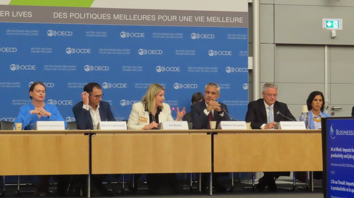 TUAC (@tuacoecd) on Twitter photo 📢 TUAC President <a href="/LizShuler/">Liz Shuler</a>’s message to <a href="/TUACOECD/">TUAC</a>/<a href="/BusinessatOECD/">Business at OECD</a> side event on AI:
Nothing about workers, without workers. Unions *must* have a seat at the table from day one of any workplace AI integration discussion. 📢 TUAC President <a href="/LizShuler/">Liz Shuler</a>’s message to <a href="/TUACOECD/">TUAC</a>/<a href="/BusinessatOECD/">Business at OECD</a> side event on AI:
Nothing about workers, without workers. Unions *must* have a seat at the table from day one of any workplace AI integration discussion.