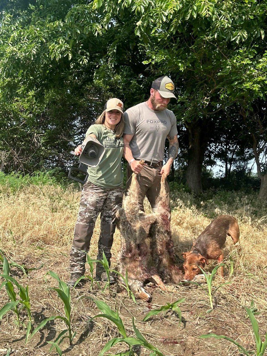 The Hartley’s had a fun weekend of decoy dogging over the X24! #foxpro #coyotehunting #coyotecalling #weliveforthis