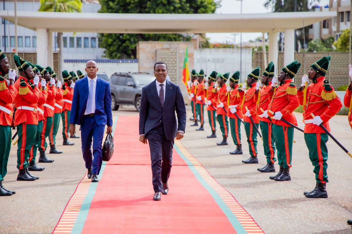 kodjo_adedze's tweet photo. Dans un esprit de fraternité et d'engagement renouvelé pour la Francophonie, je suis arrivé ce jour à Cotonou, capitale économique de la République du Bénin, avec une délégation de députés, pour prendre part à la 31ᵉ Assemblée régionale Afrique de l’Assemblée parlementaire de la Francophonie. @APFfrancophonie

#APF #FrancophonieParlementaire #Togo #Bénin #DiplomatieParlementaire #Cotonou2025