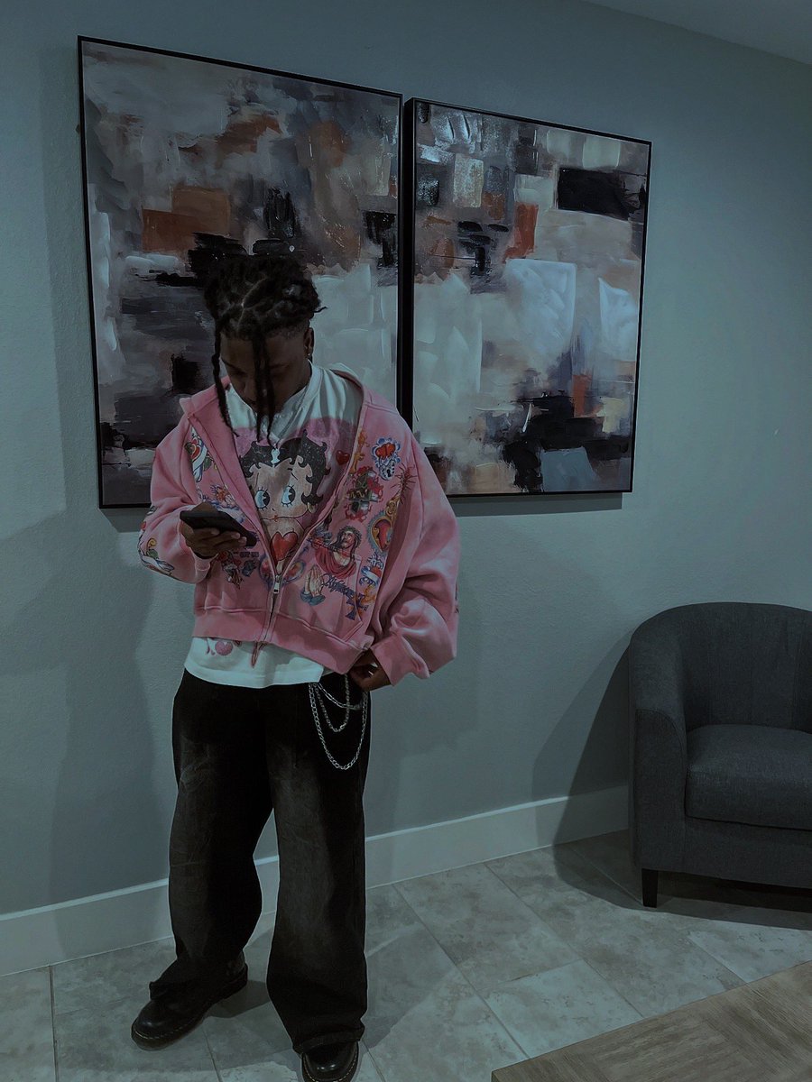 IHYDarius's tweet photo. until next time Houston, ihy out 🖤 ⭐️ https://t.co/GxltxWkOx4
