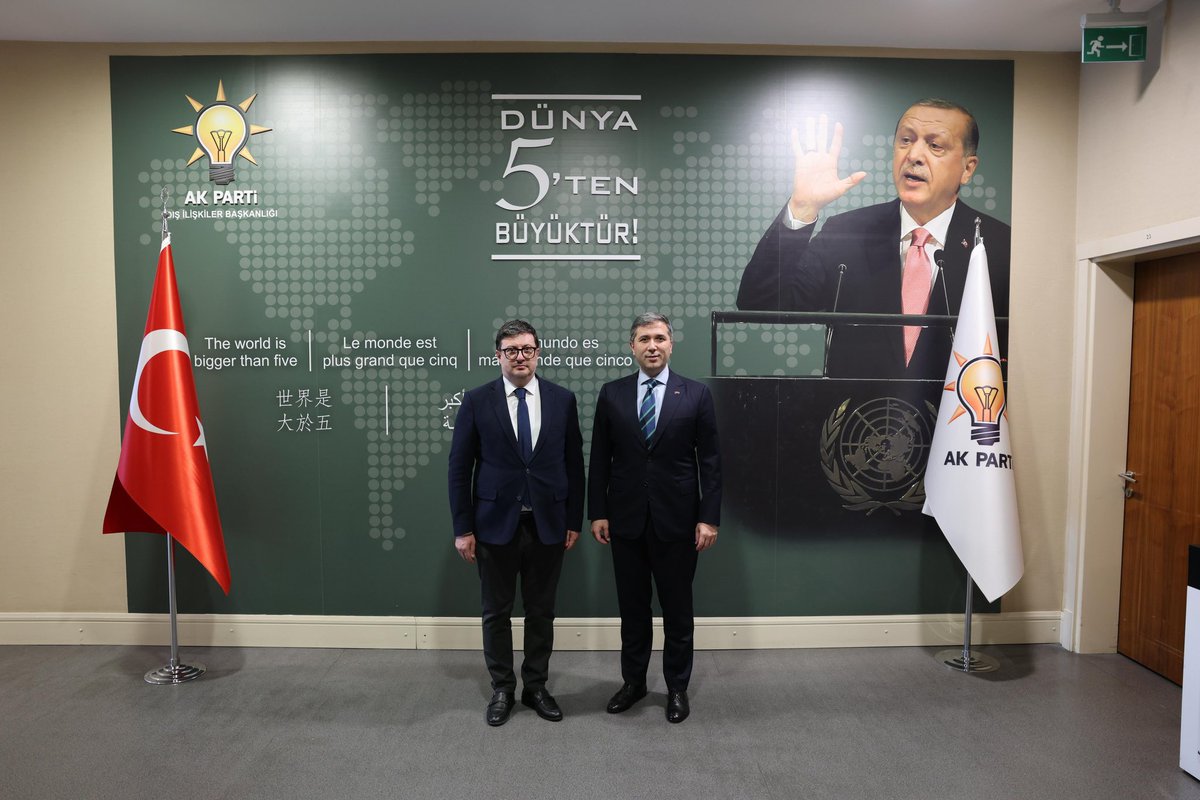 AK Parti Genel Başkan Yardımcısı, Dış İlişkiler Başkanı Sayın Zafer Sırakaya beyefendiye hayırlı olsun ziyaretinde bulundum. Nazik misafirperverleri için teşekkür ediyorum. <a href="/SirakayaZafer/">Zafer Sırakaya 🇹🇷</a>