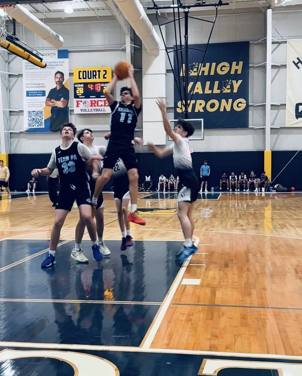 TEAMPAHOOPS's tweet photo. Rumble for the Ring @teampaboys_aau @teampa2029 @zg_midatlantic
@zerogravitybb
#2029 #basketball #notinhighschool #middleschool ๐ #Pennsylvania https://t.co/Z8NyTaYDnm