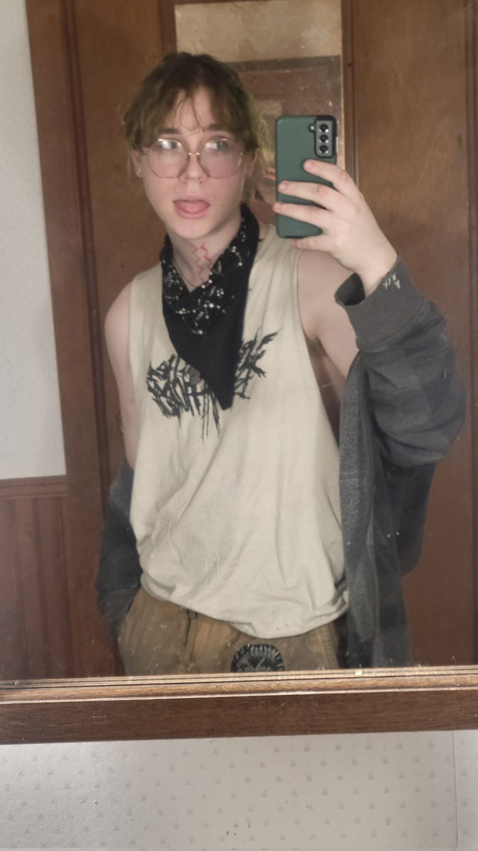VIOLENTARSONIST's tweet image. my John F. Pennedy died immediately when i tried to hit it in the parking lot before work this morning... it was a rough day