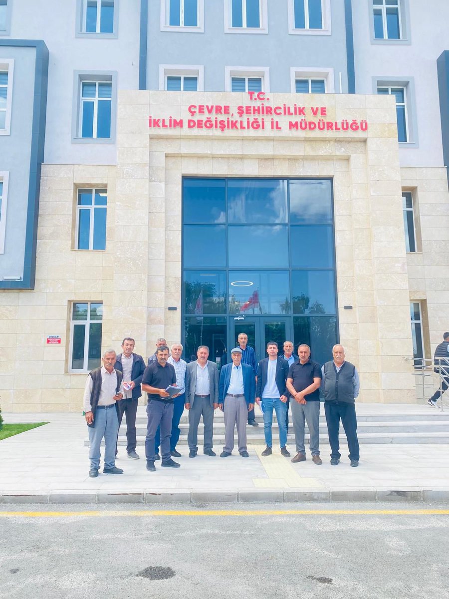 ErzurumTkp's tweet photo. Rantçı projeye geçit yok❗️

#Karaçoban’da doğayı ve halkı gözetmeyen rantçı #GES’e karşı bugün #Erzurum Çevre Şehircilik ve İklim Değişikliği İl Müdürlüğü (@erzurumcevreseh) ile görüştük. İtiraz dilekçemizi sunduk.

Süreci takip edecek talana izin vermeyeceğiz. https://t.co/PWRoqMFWlq