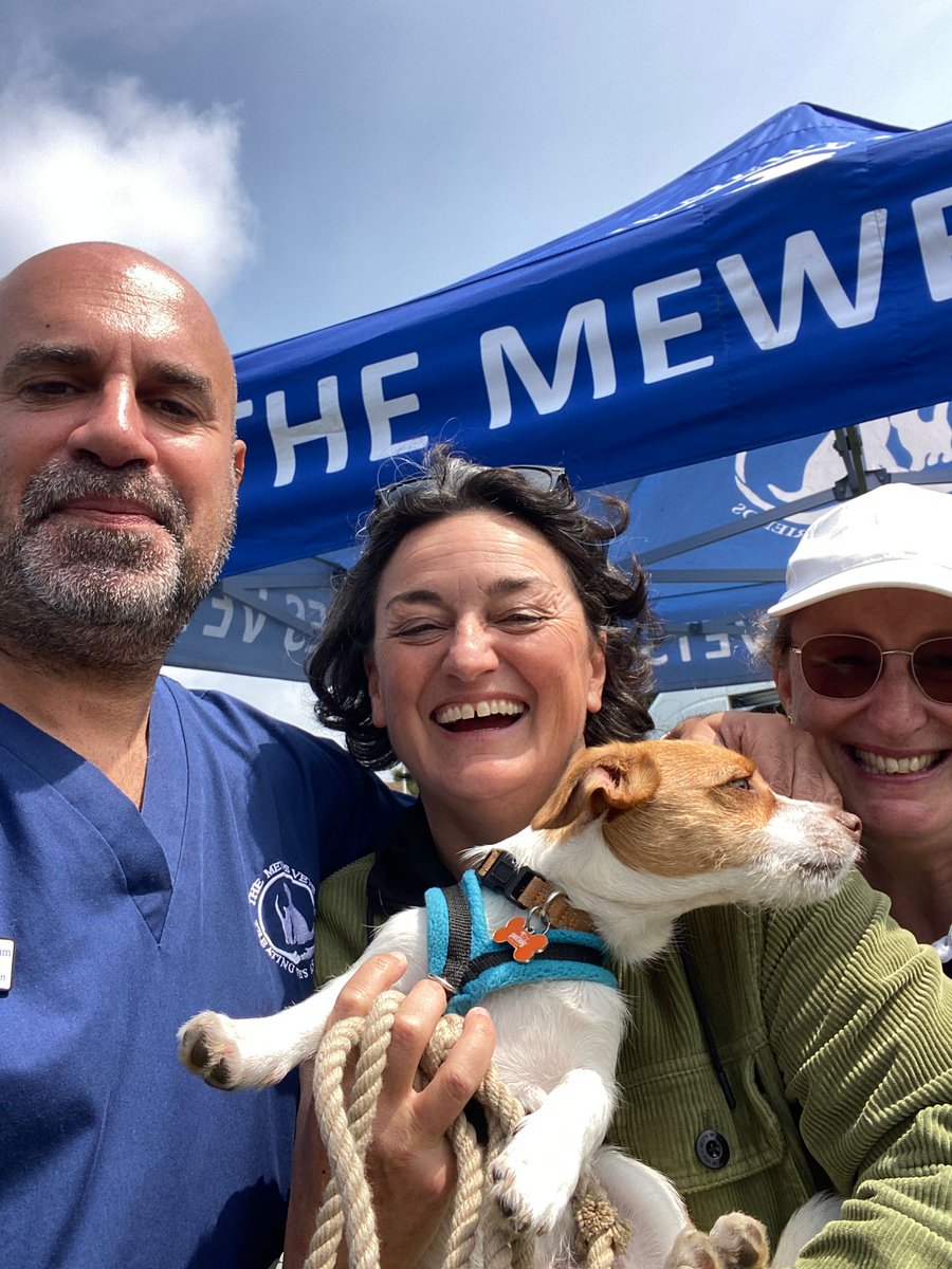 MewesVets's tweet image. Amazing day at @TheBigHelpOutUK dog show! From adorable pups strutting their stuff to heart-warming moments, this event was a true celebration of our fury friends & raise money for @BrightonRotary. Huge thanks everyone who came along to support! ππΎπ #Hove #Brighton #FunDogShow