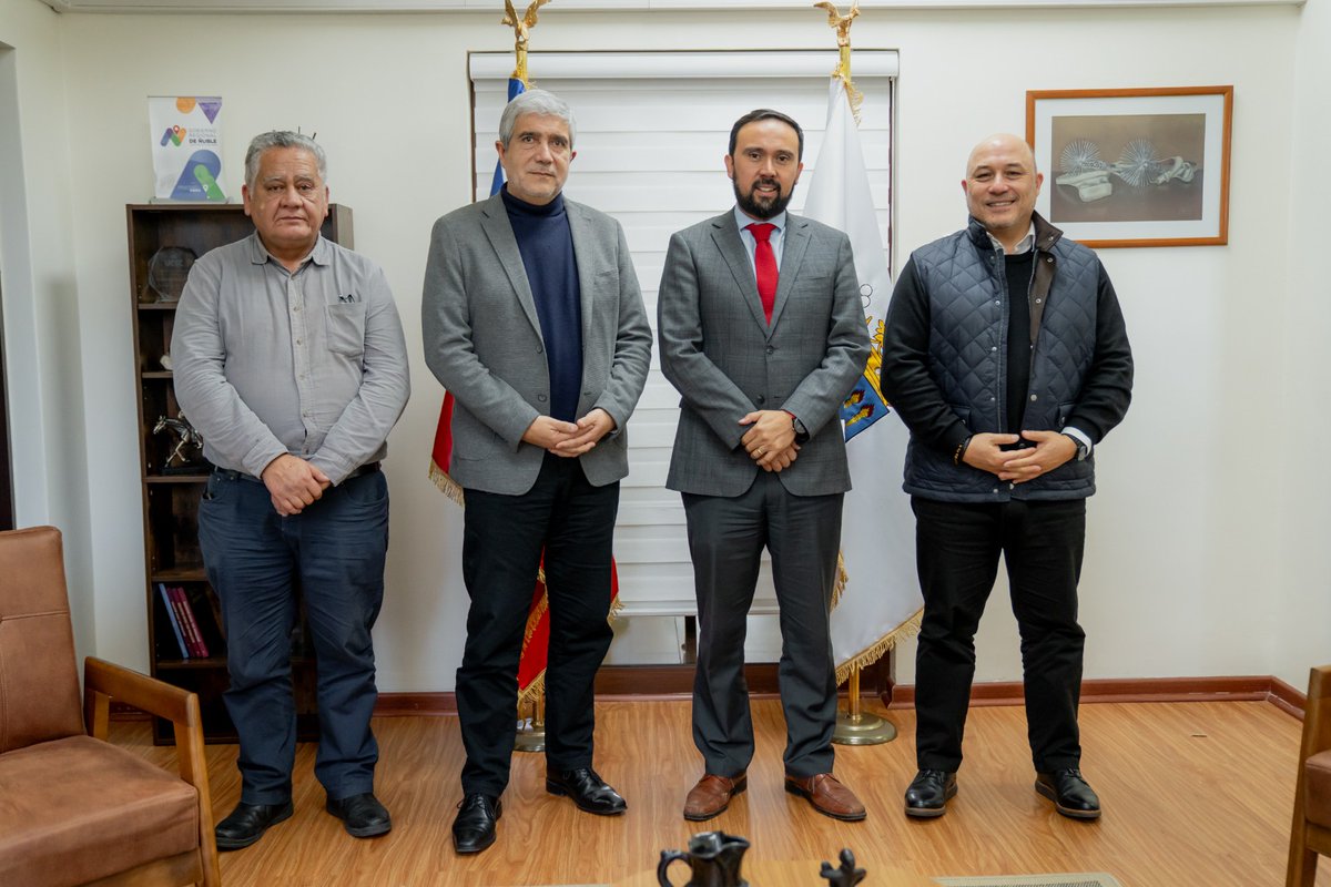 #NoticiasUdeC: UdeC y Gobierno de Ñuble refuerzan compromiso para seguir impulsando el desarrollo de la Región.

Ambas instituciones acordaron seguir colaborando para avanzar en proyectos de alto impacto regional y actividades que permitan incrementar el capital social de Ñuble