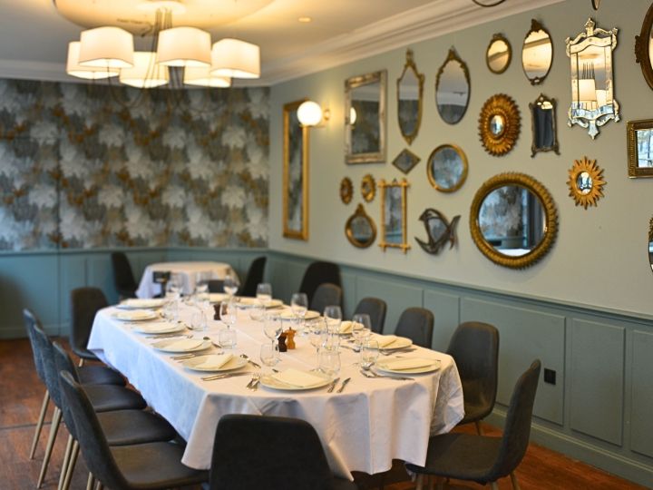 EtMaree's tweet photo. Repas de groupe en vue ?
Pour vos déjeuners d'affaires, retrouvailles en famille ou célébrations entre amis, nos restaurants #VinEtMaree vous réservent un accueil aussi chaleureux que gourmand ! 😃
📍 4 adresses à #Paris
 https://t.co/wwK76E3Q4a
#Restaurant #Séminaire #Cocktail https://t.co/7qUSBHuHLo