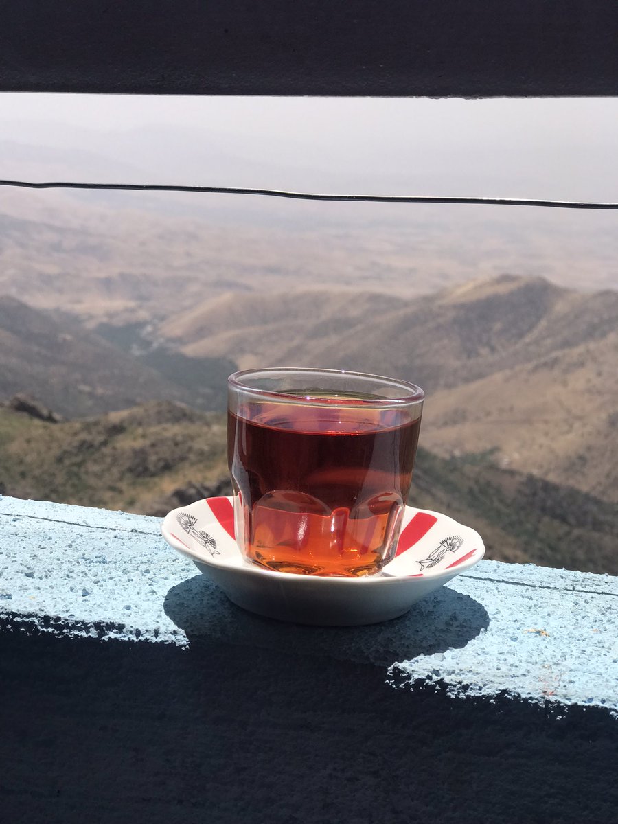 لب مرز عراق با این هوا هم نمیشد یه چای دیگه نخورد