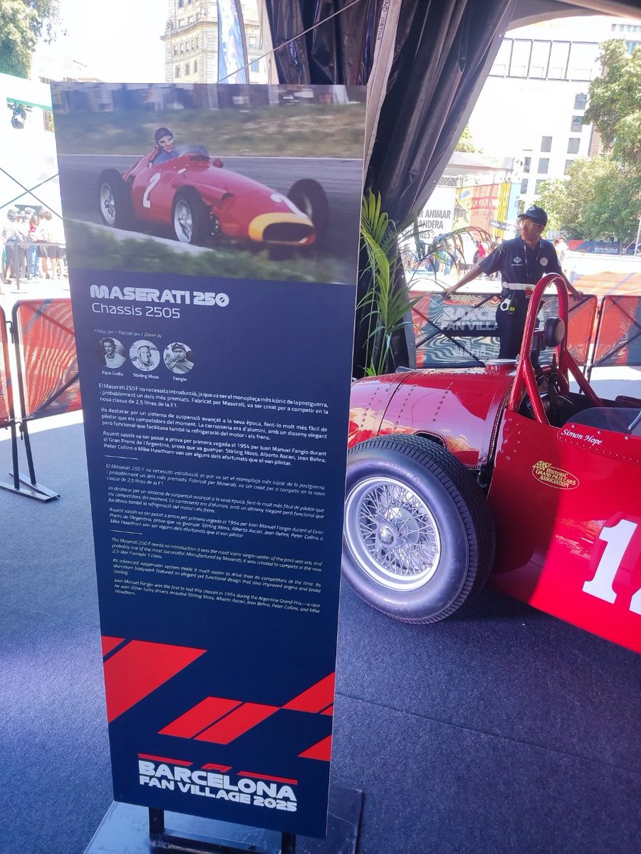 Almacenpasado's tweet photo. estuve el jueves en el fan village la de F1 en Barcelona y me emocione un poquito con esto: @rock_pix @UnDinamo 
Maserati 250 usado por Fangio en 1954 cuando ganó el GP de Argentina. https://t.co/y34VWGR1OE
