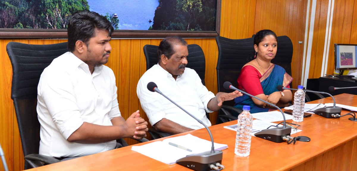 CollectorWyd's tweet photo. വിദേശ അധിനിവേശത്തിനെതിരെ പട പൊരുതിയ ഗോത്ര വർഗക്കാരായ സ്വാതന്ത്ര്യ സമര സേനാനികളുടെ സ്മരണയ്ക്കായി സുഗന്ധഗിരിയിൽ നിർമ്മിക്കുന്ന മ്യൂസിയത്തിന്റെ നിർമാണ പ്രവൃത്തികളുടെ അവലോകന യോഗം കളക്ടറേറ്റിൽ മന്ത്രി ഒ.ആർ.കേളുവിന്റെ അധ്യക്ഷതയിൽ ചേർന്നു
#TheWayanadModel #StrongerTogether #Museum https://t.co/aJqF02YJ3N