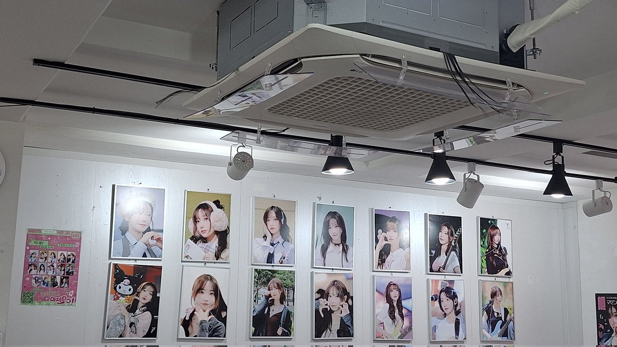 _mamingz's tweet image. 컨셉이 짱귀여웠어용🦊✨️🩷 여기도 역시나 다 너무 친절하셔서 마음 따수워졌습니당. 럭키드로우로 이쁜 젠타 엽서도 받았답니다!!!

#핑크쟈나이_마젠타다
#마젠타 #QWER