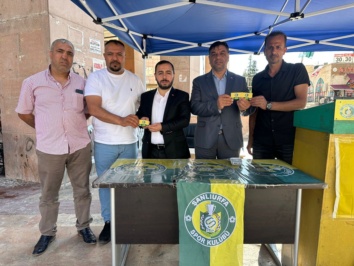 Kanal Urfa yönetim kurulu başkanı kıymetli dostum Abdürrahim Toru ile birlikte Şanlı Şehrimizin markası olan Şanlıurfaspor'umuza destek amaçlı 2025-2026 sezonu için kombinelerimizi aldık.

Şanlıurfaspor'a başarılarla dolu güzel bir sezon diliyorum. <a href="/NumanKurtulmus/">Numan Kurtulmuş</a>