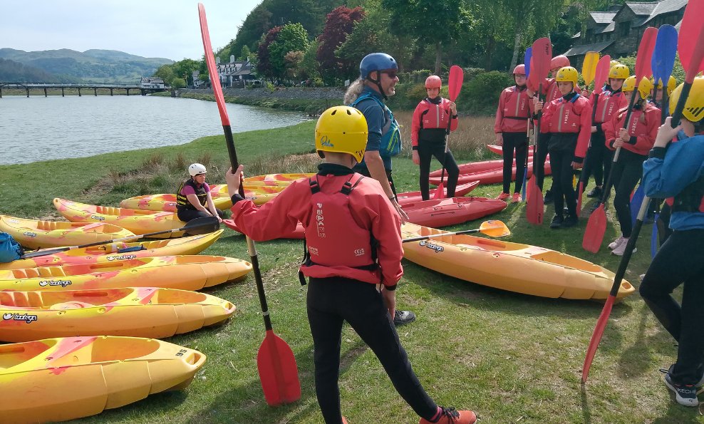 39 of our Army, Navy and RAF Cadets recently went to Plas Caerdeon in Snowdonia for a weekend of adventurous training.  

Activities included slate mine exploration, rock climbing, kayaking, orienteering, hill walking and zip lining.

Well done to everyone involved 💪

#WeareNULS