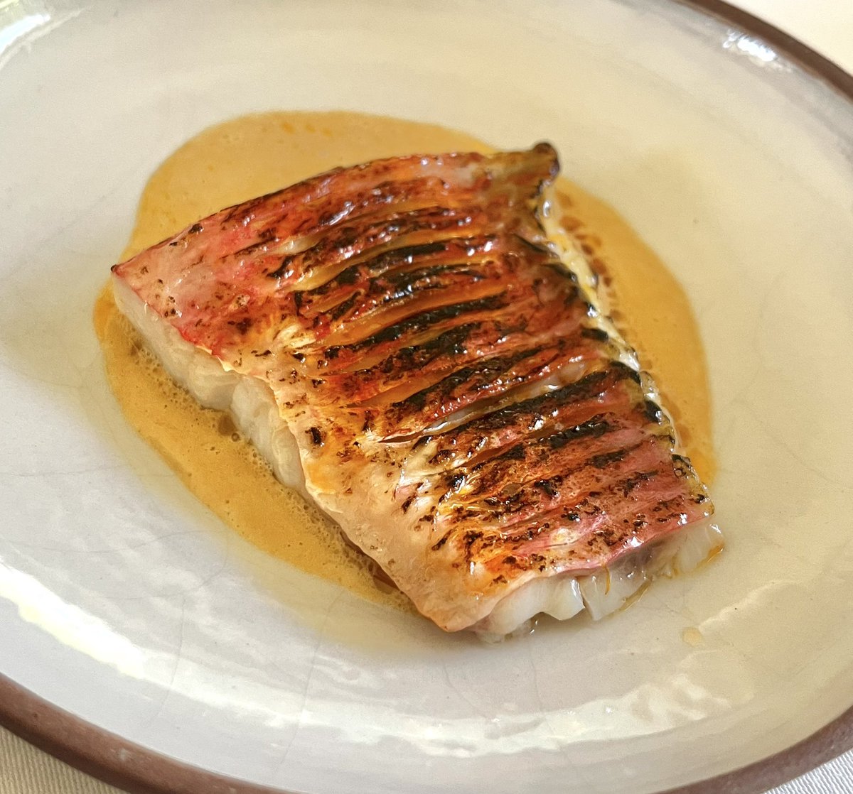LANDUA, Mazaricos. Sensaciones inéditas a cargo de Alberto Cruz y María Cambeiro al borde de la excitación. 

Coliflor encurtida, colágeno de merluza
Trucha ahumada y manzana fermentada 
Verdinas con pil pil de bacalao y sus pieles
Salmonete y beurre blanc de sus higaditos 
🔝🔝