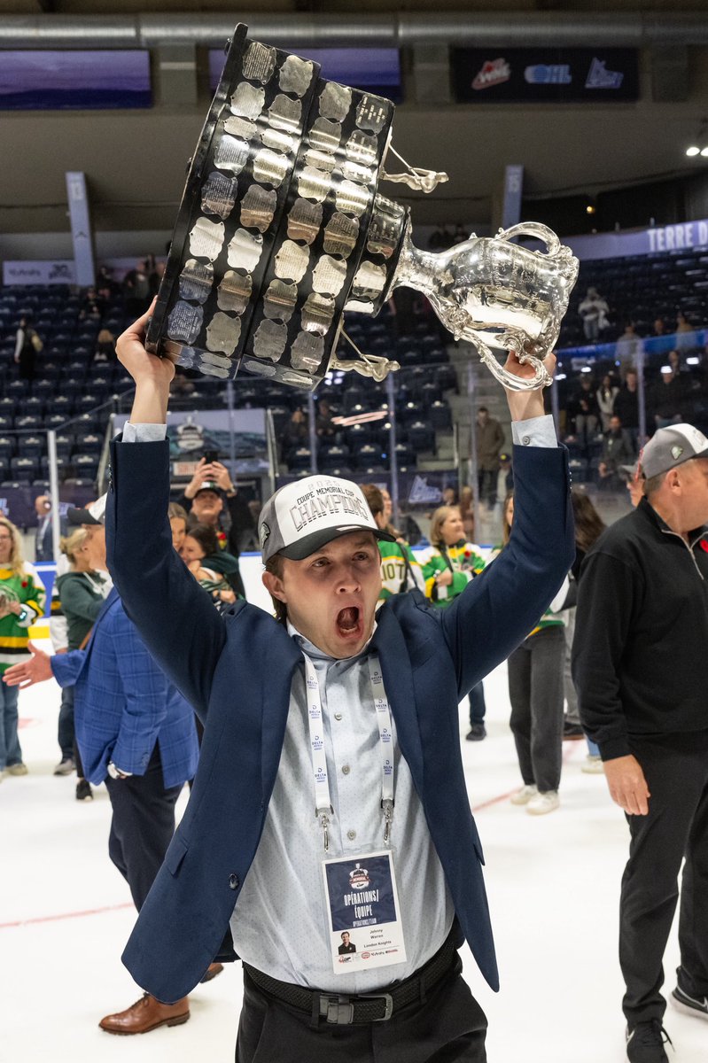 Coach is a Memorial Cup champion! 

Congratulations to Kings Head Coach Johnny Warren on his Memorial Cup title with the London Knights! 👏

📸 Vincent Éthier