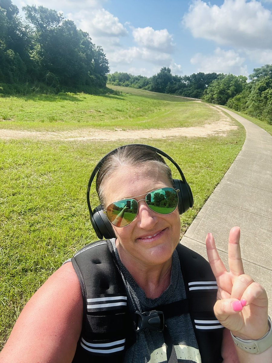 Mrs. Nelson tweet media