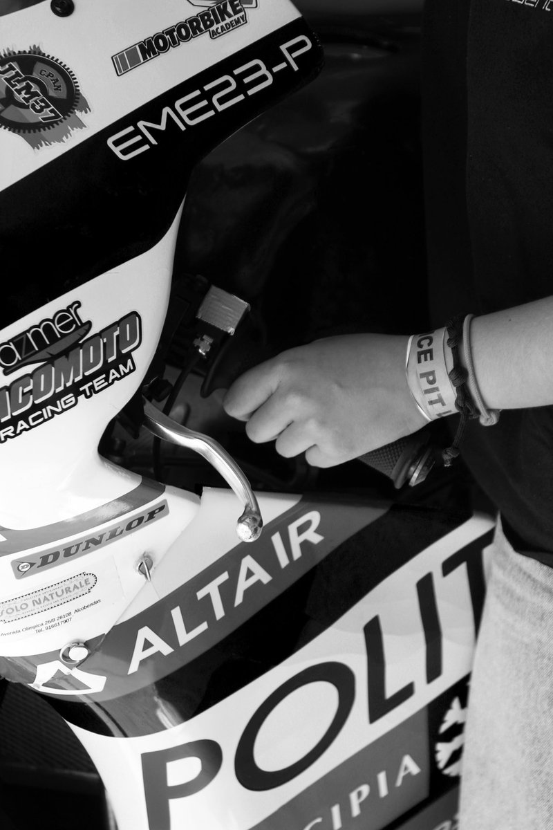 🔙 Circuito do #Estoril
25/05/2025

#blackandwhitephotography #BlackandWhite #bwphoto #racing #moto #backontrack #somosupm