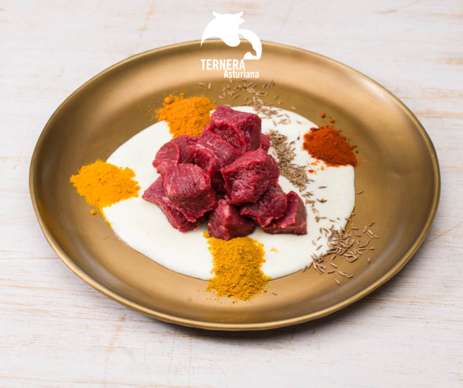 En #Asturias, tierra de pastos verdes, vacas felices y rica tradición ganadera, la leche y la #TerneraAsturiana forman parte de nuestra identidad, y eso, se nota en la gastronomía.
¡Celebramos el #DíaMundialDeLaLeche apostando por lo nuestro!

terneraasturiana.org/ternera-asturi…