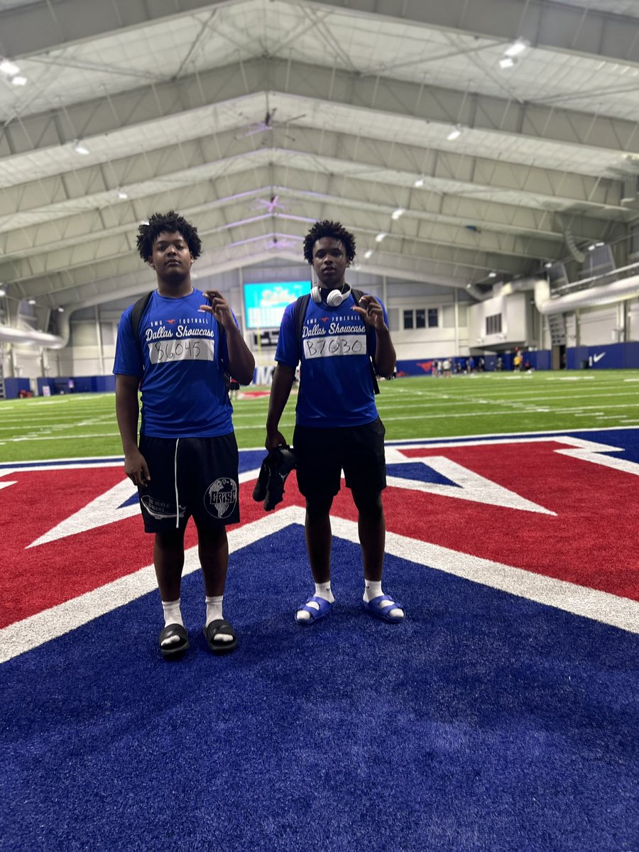 Shemar_Nelson00's tweet image. Had a great time at @SMUFB yesterday @CoachVardeman @BryanApplewhite @CoachSerg40 @CoachBeauGrech @TrustMyEyesO @FBCoachLeonard @CoachFaske