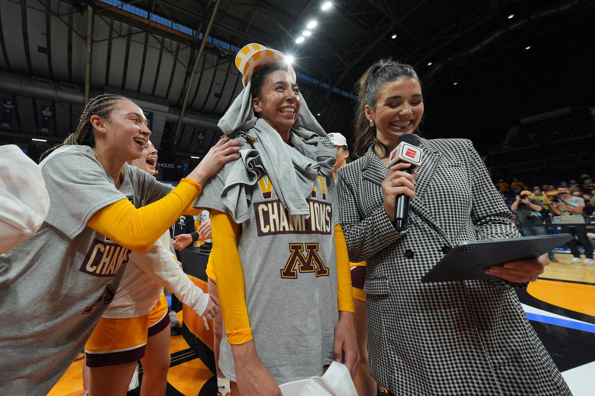 wbitwbb's tweet image. How has it already been two months?

#ElevateTheGame x @GopherWBB
