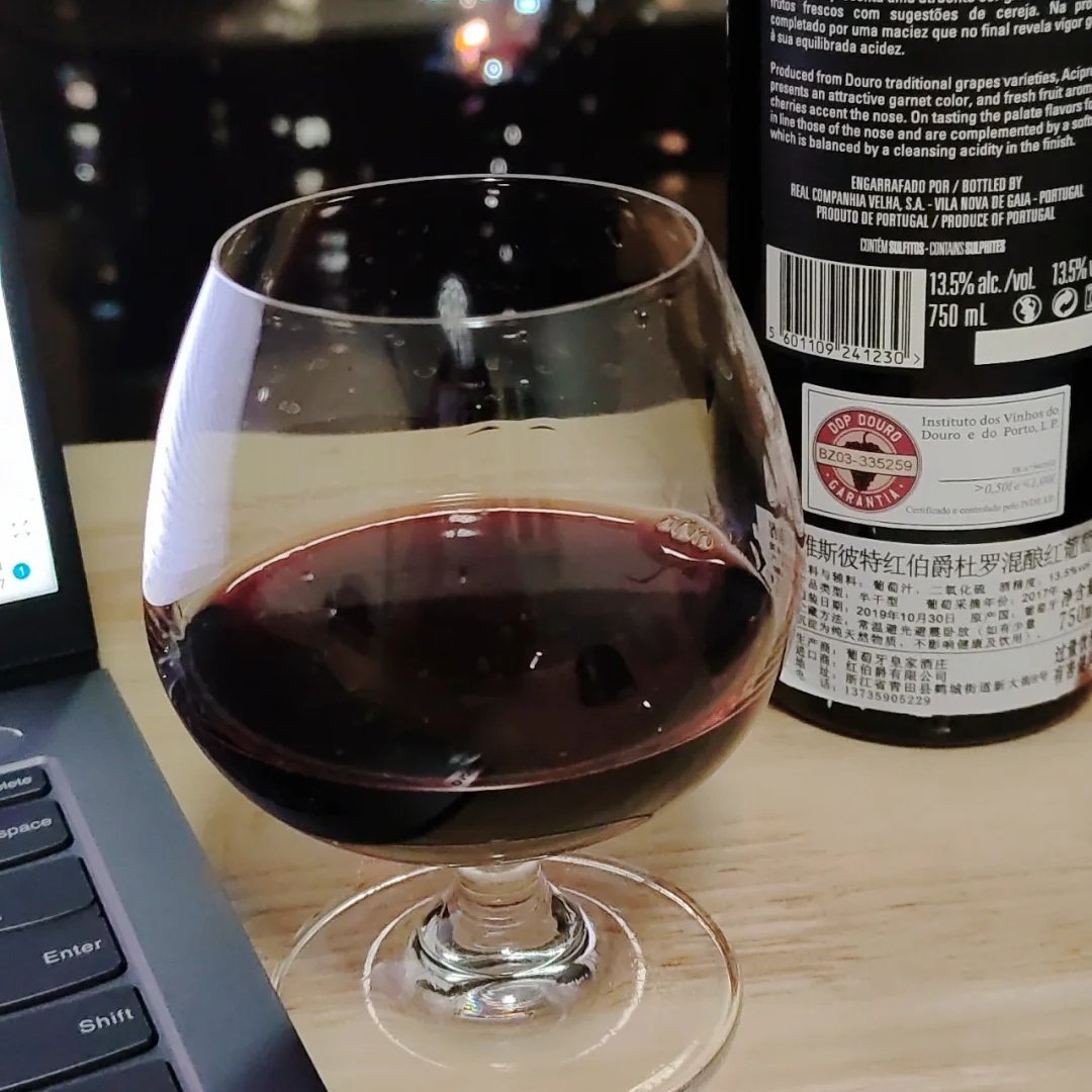 whatThese_on's tweet image. 全世界おやすみ
#日本
#生活
#日常
#ワイン
#ハイフットカップ