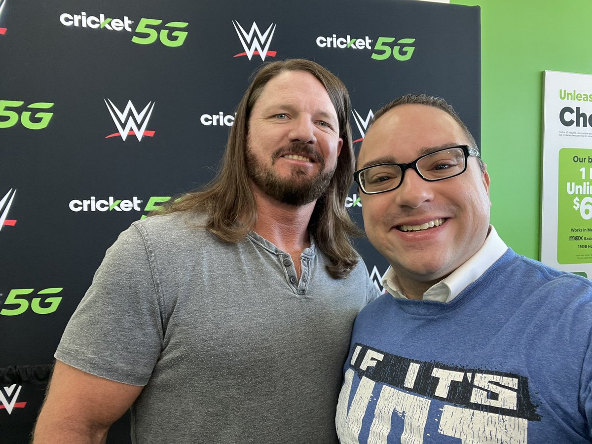 Look who is in Tulsa! <a href="/WWE/">WWE</a> <a href="/AJStylesOrg/">AJ Styles</a> ! Interview tonight on <a href="/FOX23/">FOX23</a> News at 5!