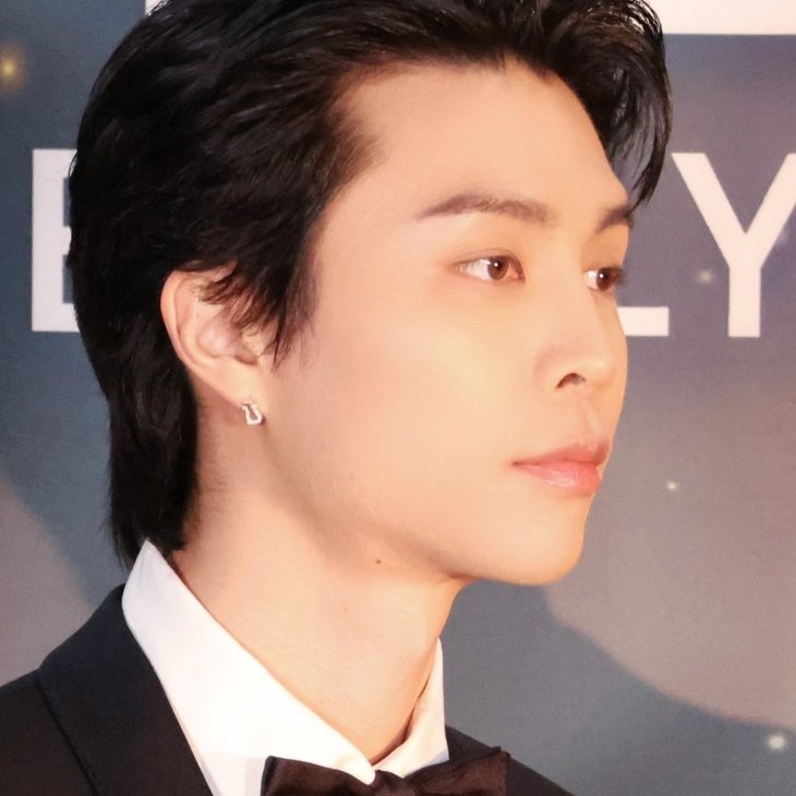 꼬질쓰레빠남 어느날 정장올백남