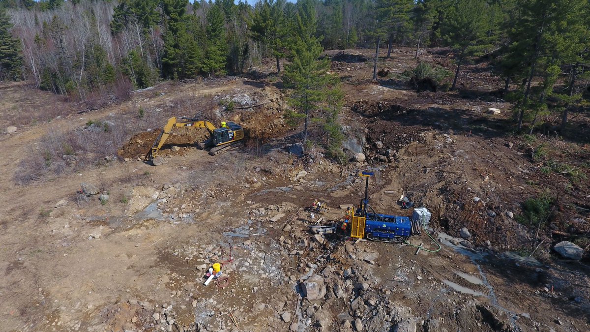InventusMining's tweet image. What is bulk sampling, and why now at #Pardo?
🛠 007 Bulk Sample prep underway
💰 Funded by $828K (@McEwenMining ) & $1M (Eric Sprott)
🔎Real-world testing to de-risk surface gold mining
📖 More: inventusmining.com/blog/2024/12/2…
#GoldExploration #Mining