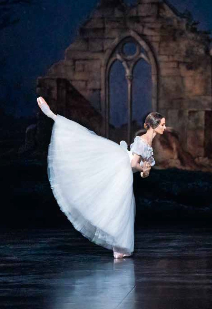 TheatreOnline (@theatreonline_) on Twitter photo Ouverture de saison oblige, #Giselle au Palais Garnier de l'<a href="/operadeparis/">Opéra de Paris</a> s'annonce déjà comme le succès 25-26 ! #MeilleureProgression de la semaine urlr.me/yMWNB2 Ouverture de saison oblige, #Giselle au Palais Garnier de l'<a href="/operadeparis/">Opéra de Paris</a> s'annonce déjà comme le succès 25-26 ! #MeilleureProgression de la semaine urlr.me/yMWNB2