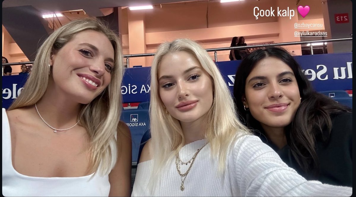 Üç pasörümüz 🥰

Cansu Özbay &amp; Hilal Kocakara &amp; Eylül Karadaş
