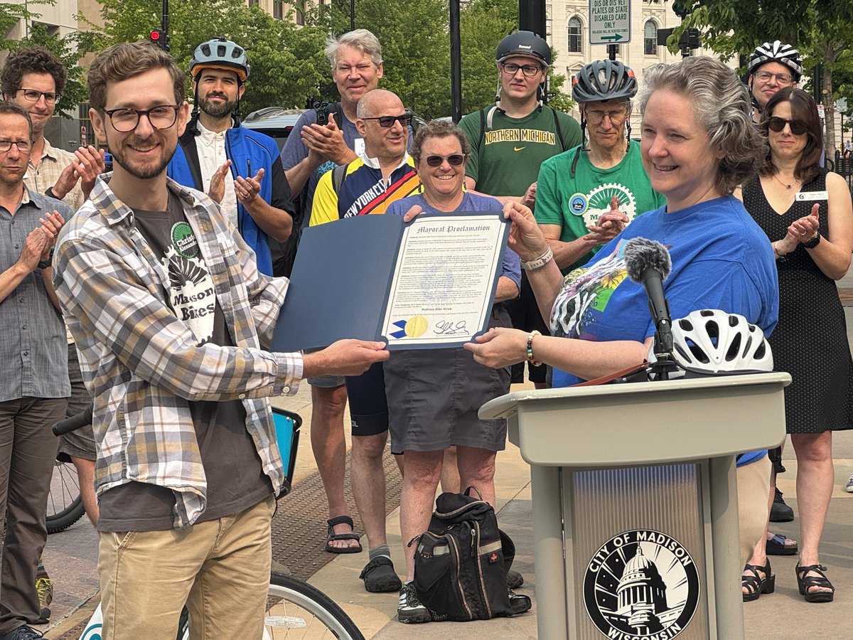 It’s Bike Week across Wisconsin. Please enjoy Madison’s 85 miles of off-street paths &amp; protected bikeways and more than 157 miles of bike lanes &amp; bike boulevards.

Bike week events 🚲: madisonbikes.org/events/bikewee…