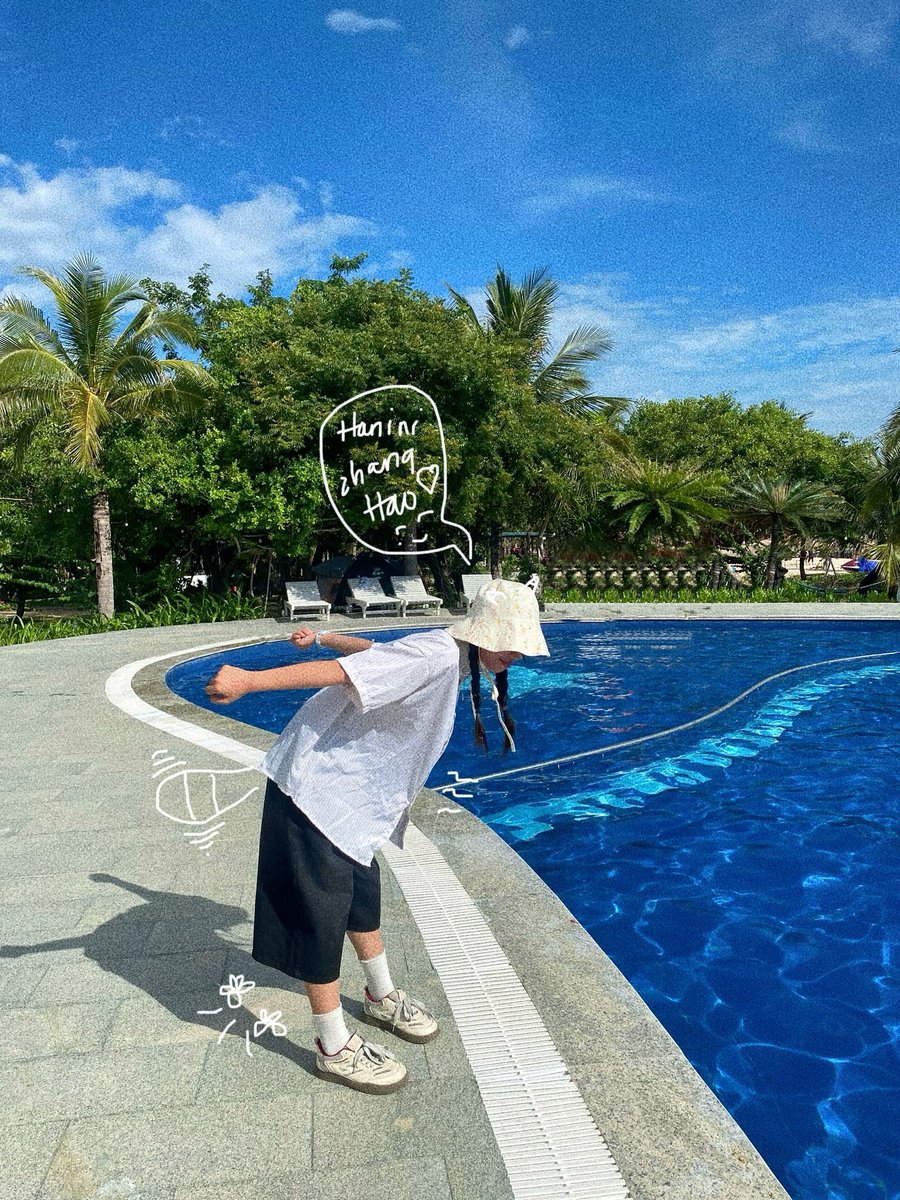 N_04K2's tweet photo. When we love someone, we act like them. So I love my Hao Hao, I will do the same thing as him, try hard study, hard-working to get good things❤️
#ZHANGHAO #章昊 https://t.co/p9ngAa1hNh