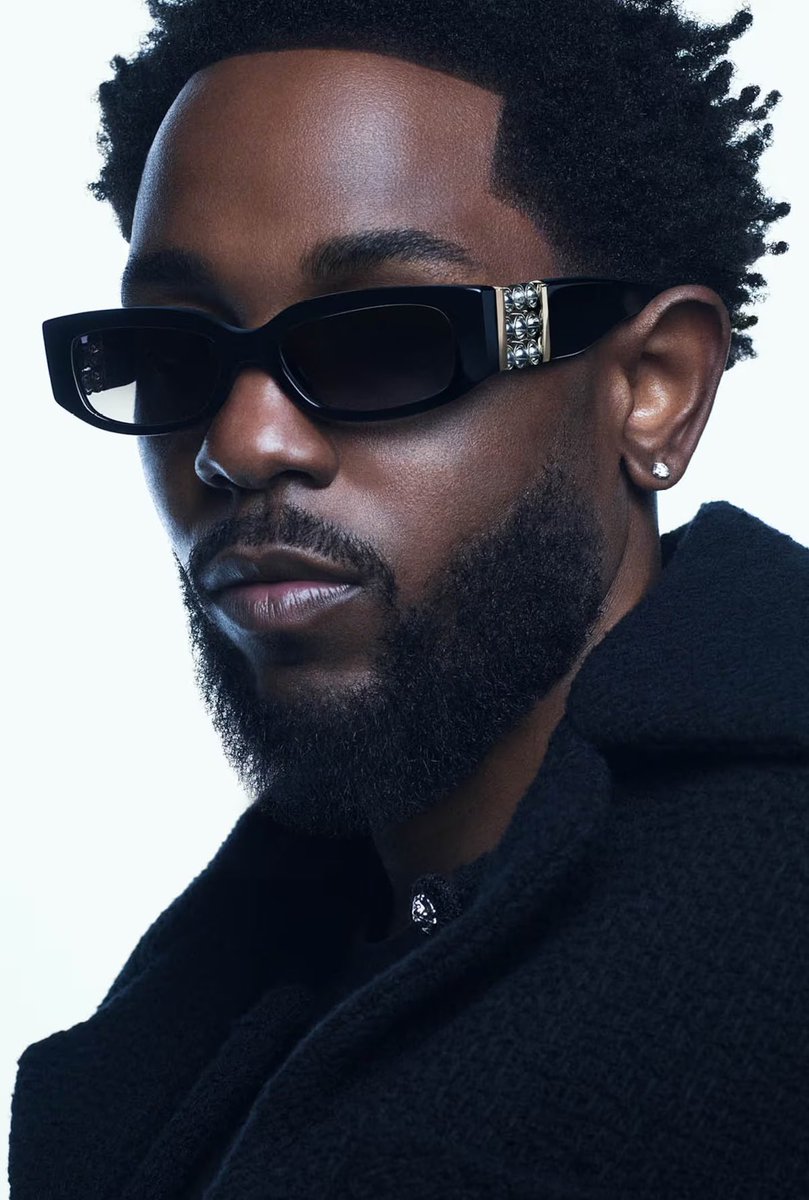 It crazy that Drake &amp; delusional fanbase tried to convince people that Labels are tryna suppress his music

The whole time it’s the other way around, Labels are tryna suppress Kendrick Music. First Kanye tried to get him off Carti Album. Now Def Jam tried to get him off Clipse